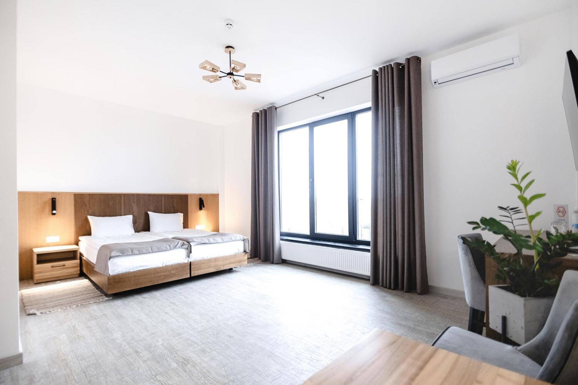 Otto Hotel-Restaurant Rivne Esterno foto