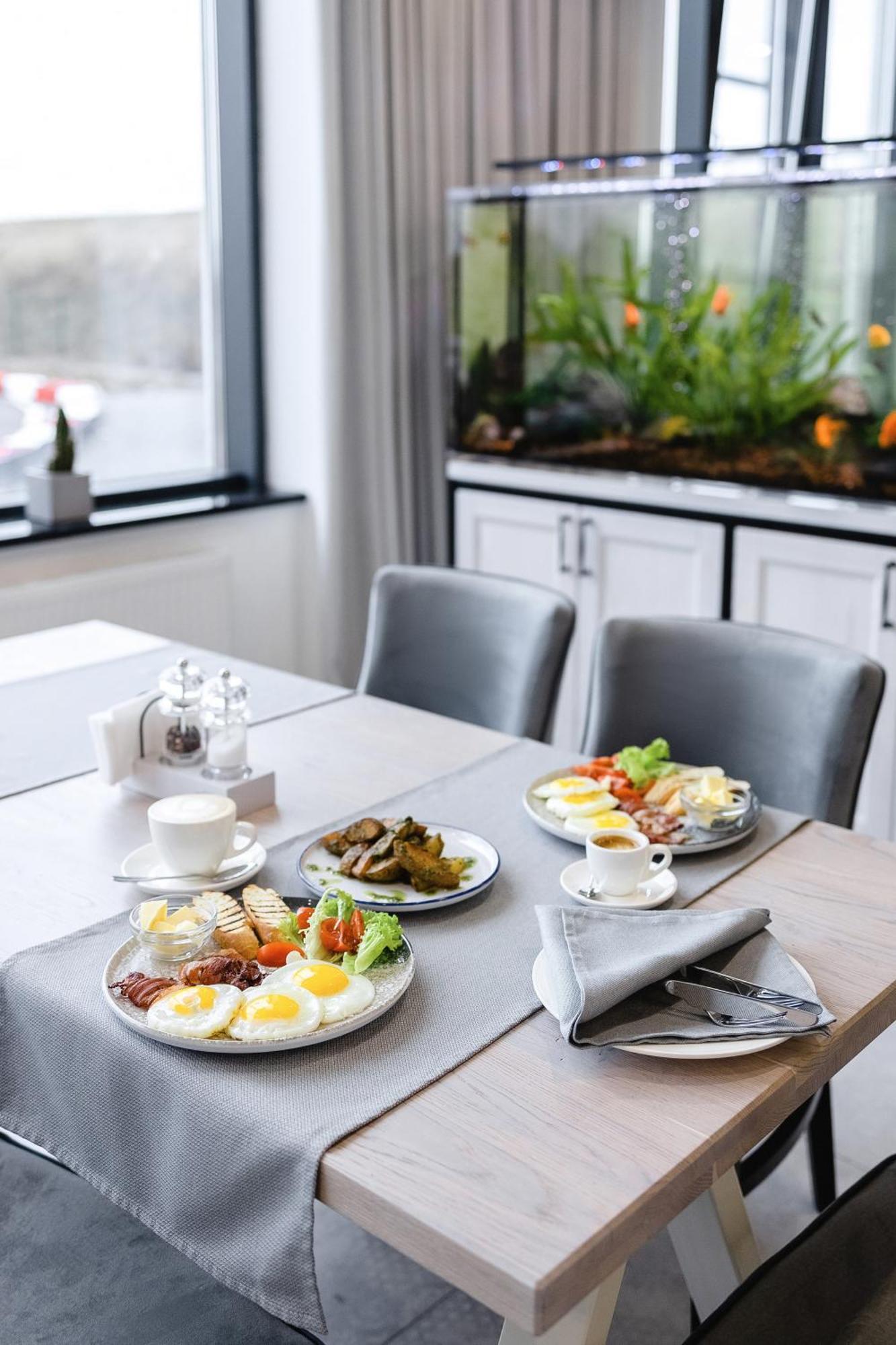 Otto Hotel-Restaurant Rivne Esterno foto