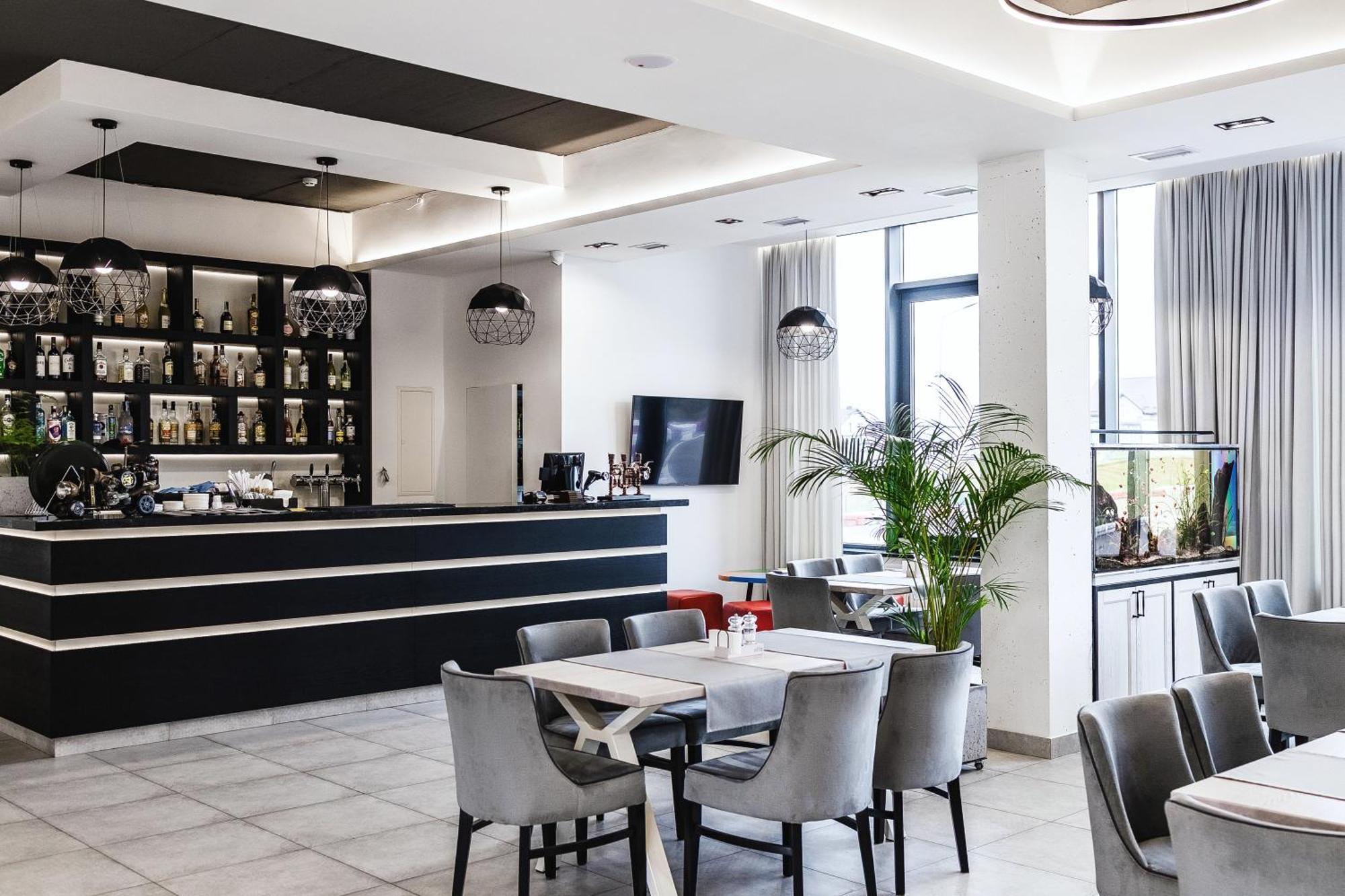 Otto Hotel-Restaurant Rivne Esterno foto