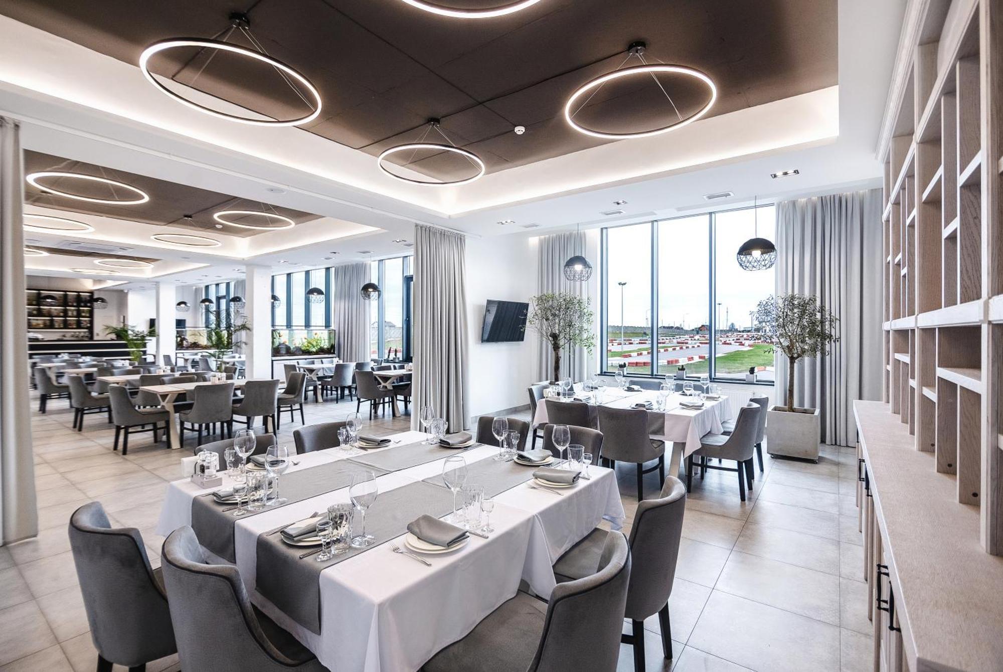 Otto Hotel-Restaurant Rivne Esterno foto