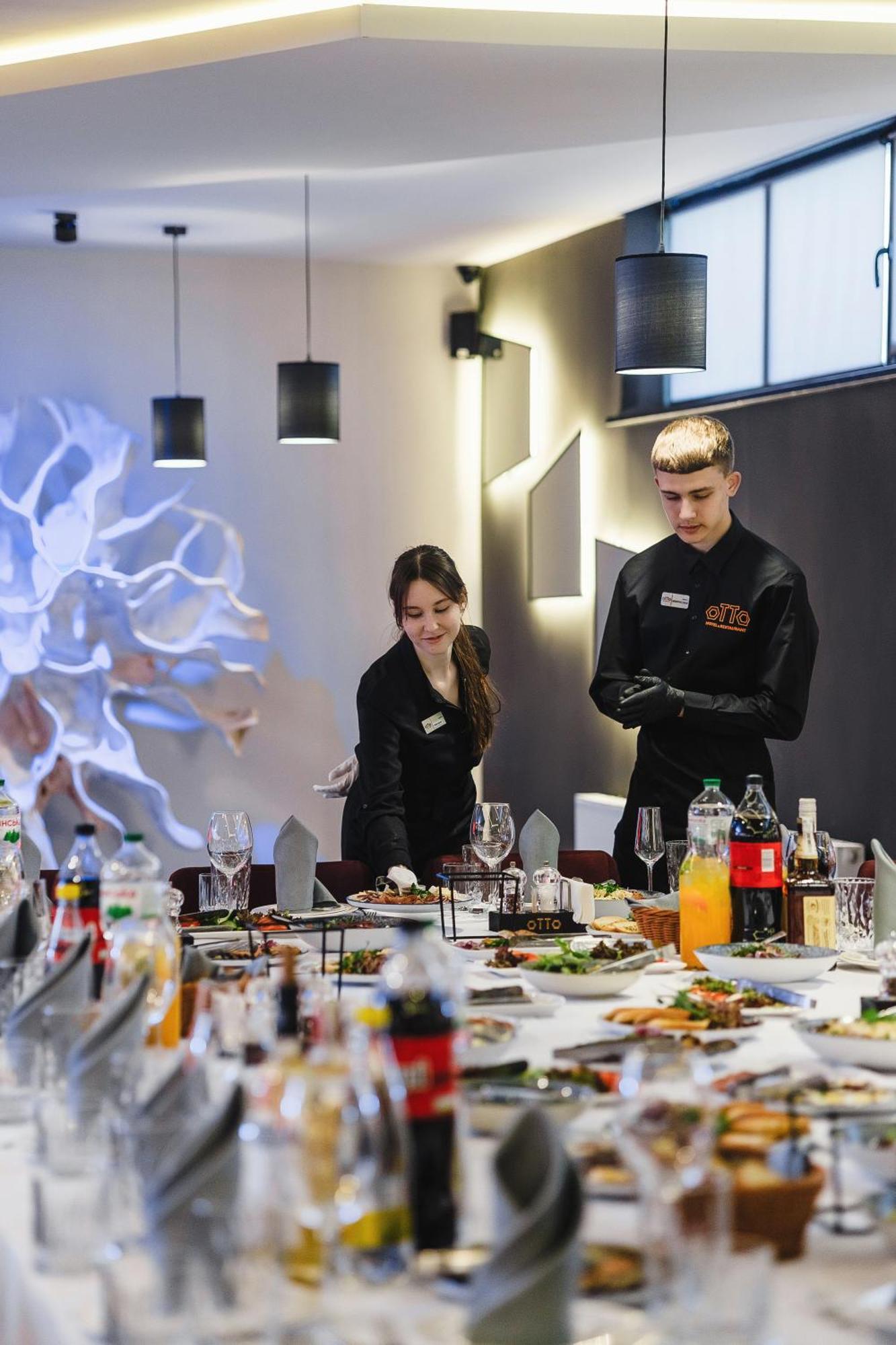 Otto Hotel-Restaurant Rivne Esterno foto
